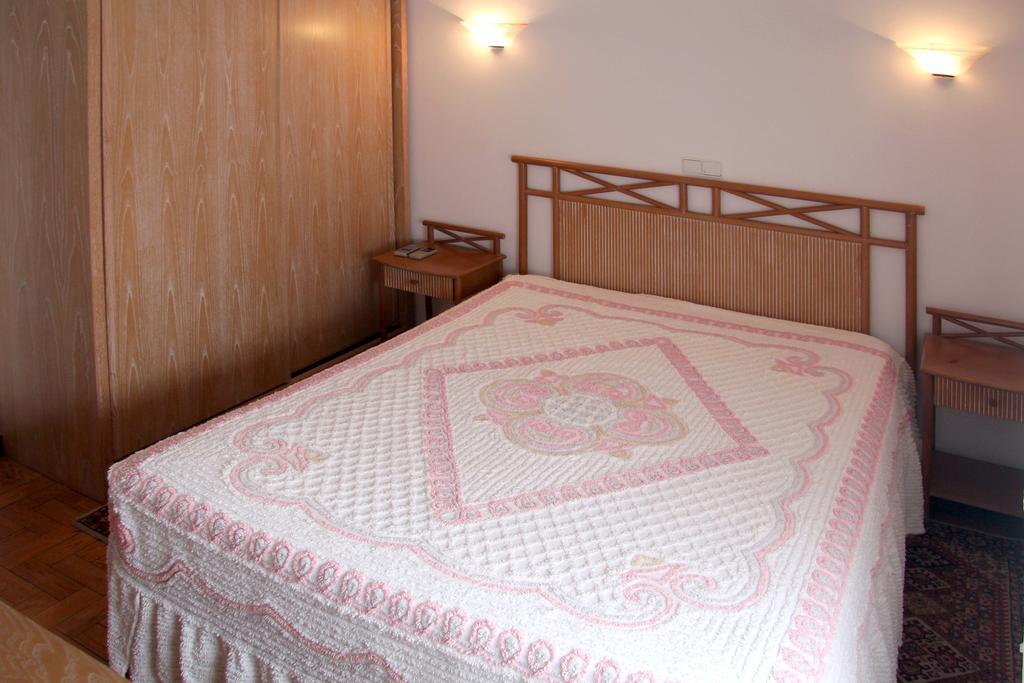 Residencial Miramar Otel Quarteira Oda fotoğraf