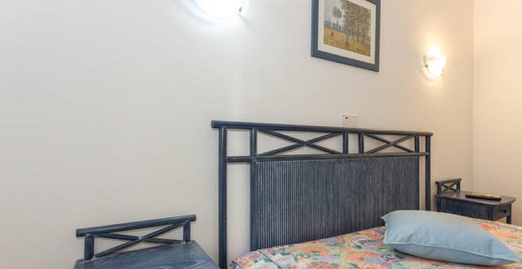 Residencial Miramar Otel Quarteira Oda fotoğraf